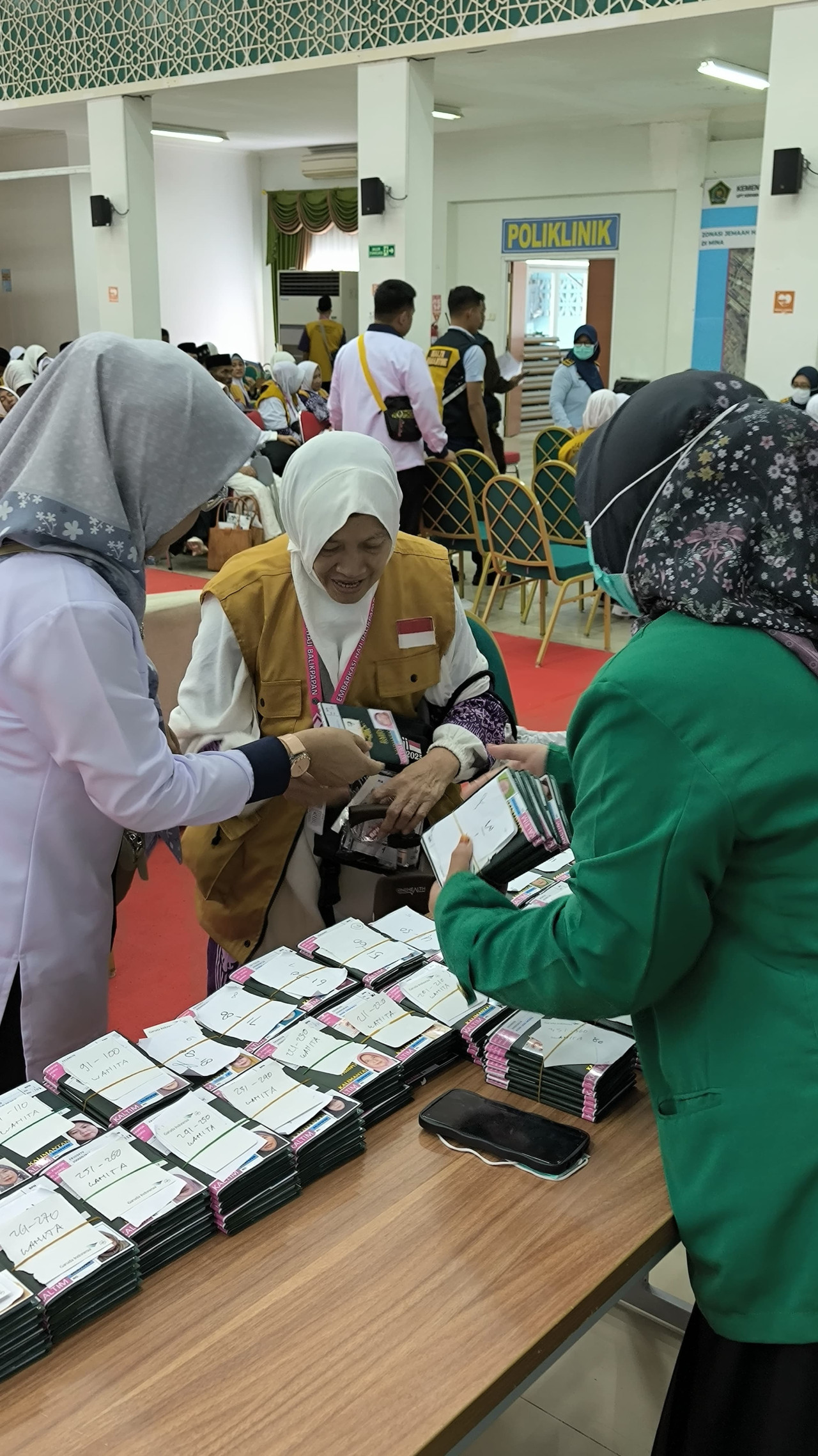 KEMARIN TERAKHIR PEMBERANGKATAN CALHAJ GELOMBANG PERTAMA