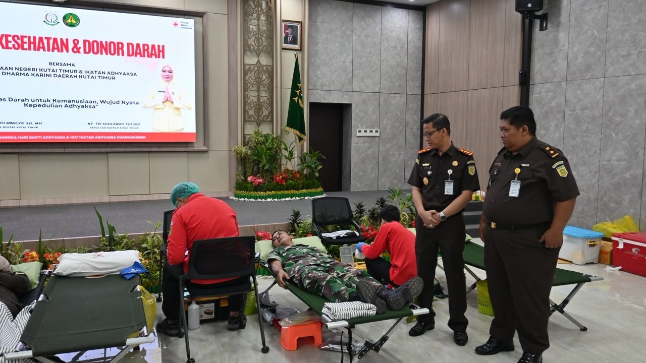 66 ORANG DONOR DARAH DI KEJARI KUTIM.