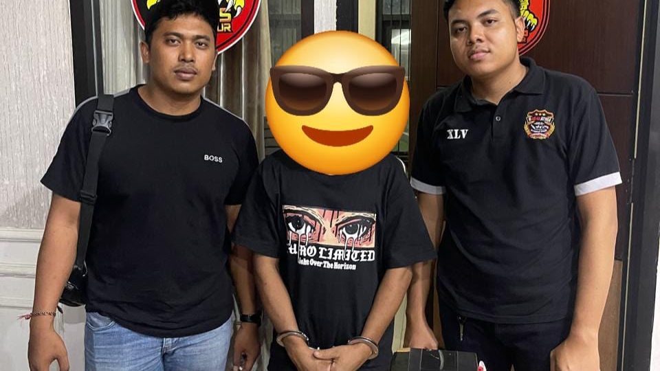 Curi motor untuk cari pekerjaan.
