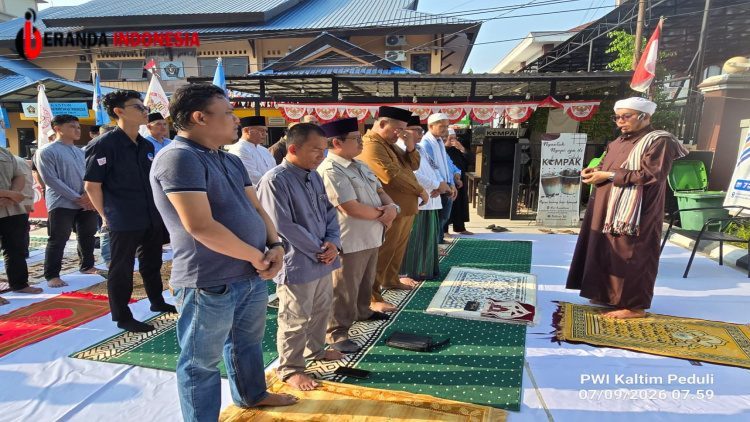 Puluhan anggota PWI  gelar Istisqa depan Kantor PWIKaltim