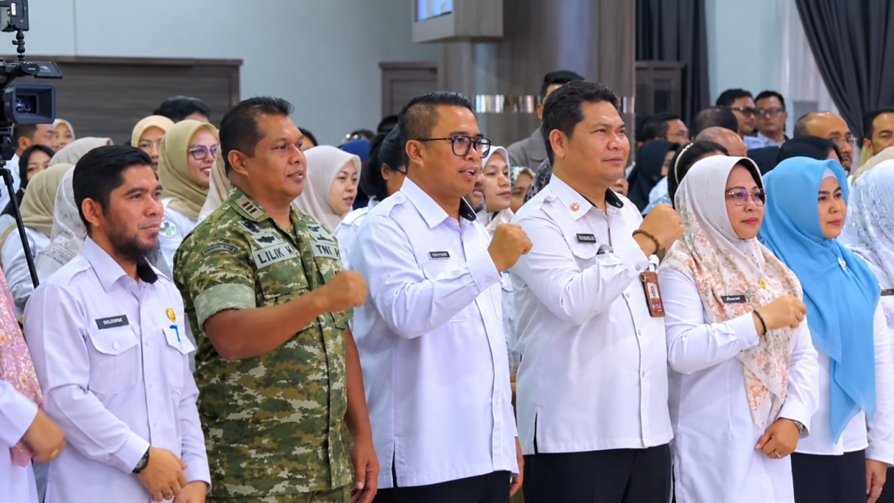 mahyunadi minta TNI dan Polri dilibatkan dalam pelaksanaan Perlinsos .