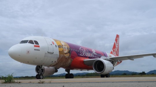 Isran Harapkan Air Asia Layani Penerbangan Internasional dari dan  ke Samarinda