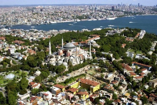 Catatan Ke Turki (11) : Istana Topkapi Mempesona, Ada Pedang Nabi Muhammad SAW