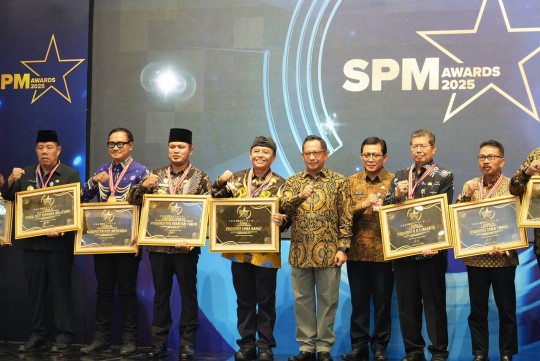 terima spm award 2025 Gubernur Harum janjI  lebih dahsyat lagi   