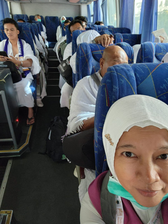 TADI MALAM SEMUA JAMMAH SUDAH DI ARAFAH, SEBELUMNYA DIPERIKSA KESEHATAN.