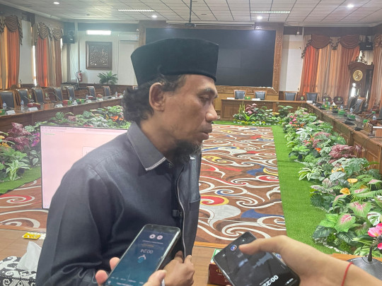KETUA DPRD KUTIM JIMMI :  pernyataan gubernur soal dusun  Sidrap keliru,Semua berdasarkan uu RIdan sejumlah peraturan resmi pemerintah
