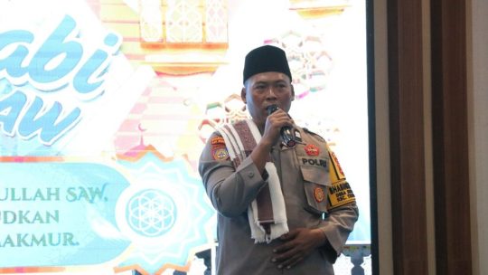 anggota Polsek Teluk Pandan Tausiah depan Kapolda Kaltim