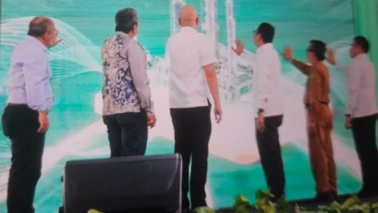PT BEC tanamkan ivestasinya di kutim Sebesar Rp 41,5 T. untuk bangun pabrik methanol 