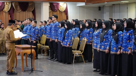 angkat  ratusan cpns jadi PNS, Bupati Kutim ingatkan akan sumpah dan janji yang pasti dipertanggungjawabkan kelak